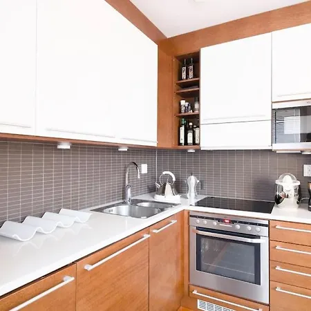 Appartement Ceaside 3br, Sauna, What S App - 0039-3-7-7 - 3-0-0 - 1-8-8-3 For Reservation - Central, 000 Sauna